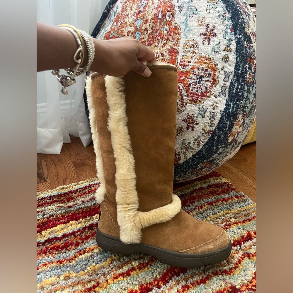 Chestnut Sunburst Ugg Boot Tall size 8